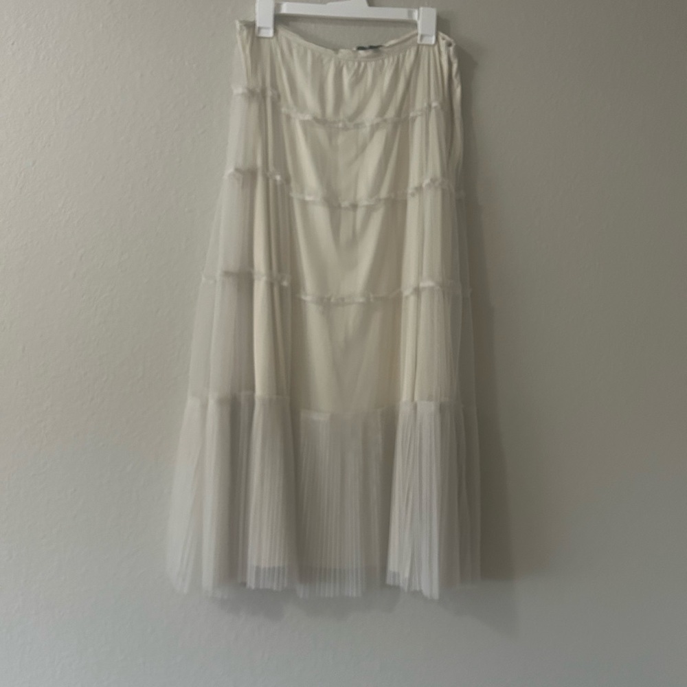 Elegant Cream Pleated Skirt